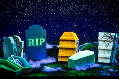 Halloween Graveyard Décor
