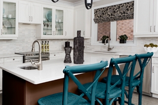 Kitchen Island and Chairs
