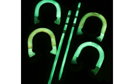 Glow-In-The-Dark Horseshoes Spray Paint Project