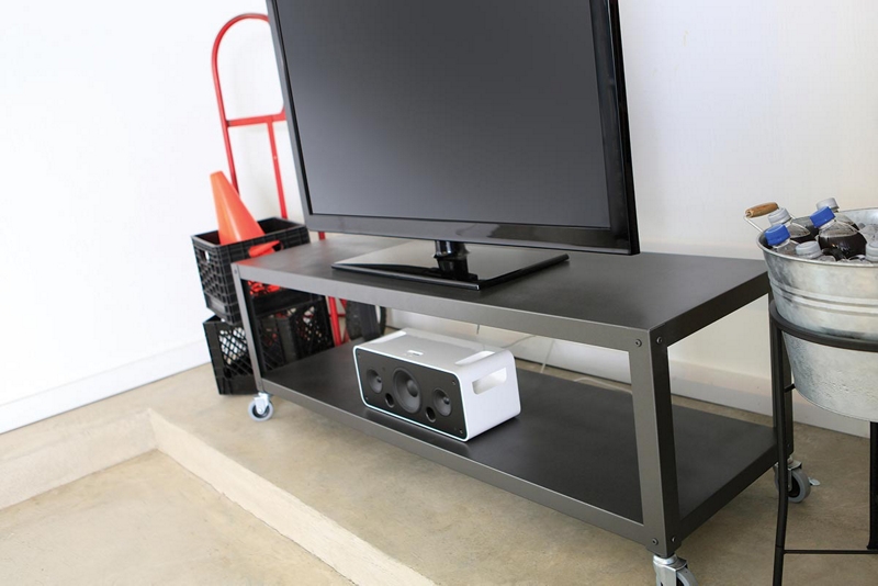 How to Spray Paint a Metal Entertainment Console Krylon